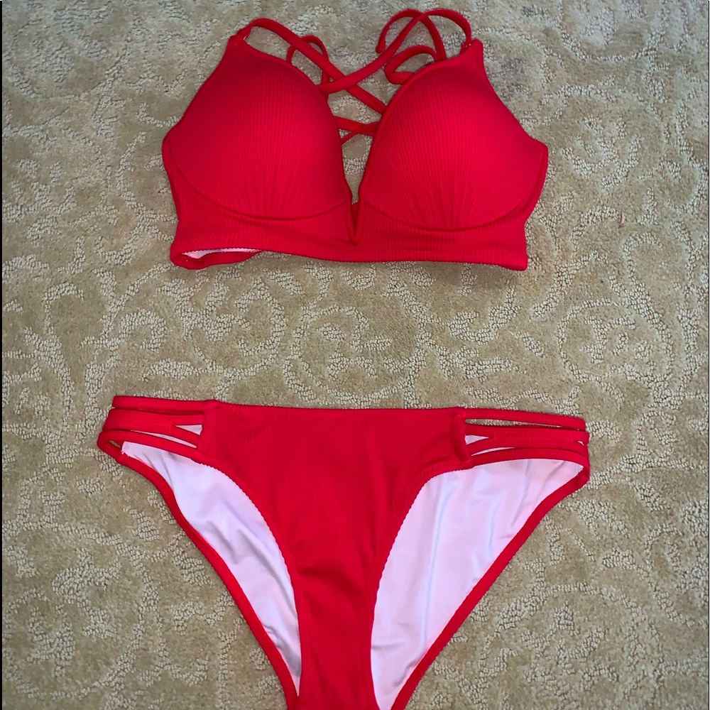 Hot red bikini set